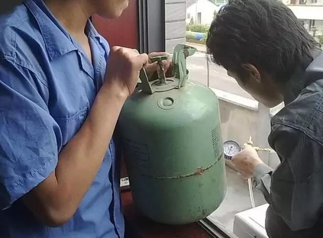 怎么知道空调该加氟了?_空调多少年加一次氟_如何知道空调是否漏氟/